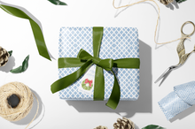 Load image into Gallery viewer, Boxwood Wreath Gift Tag
